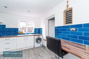 Kitchen- click for photo gallery